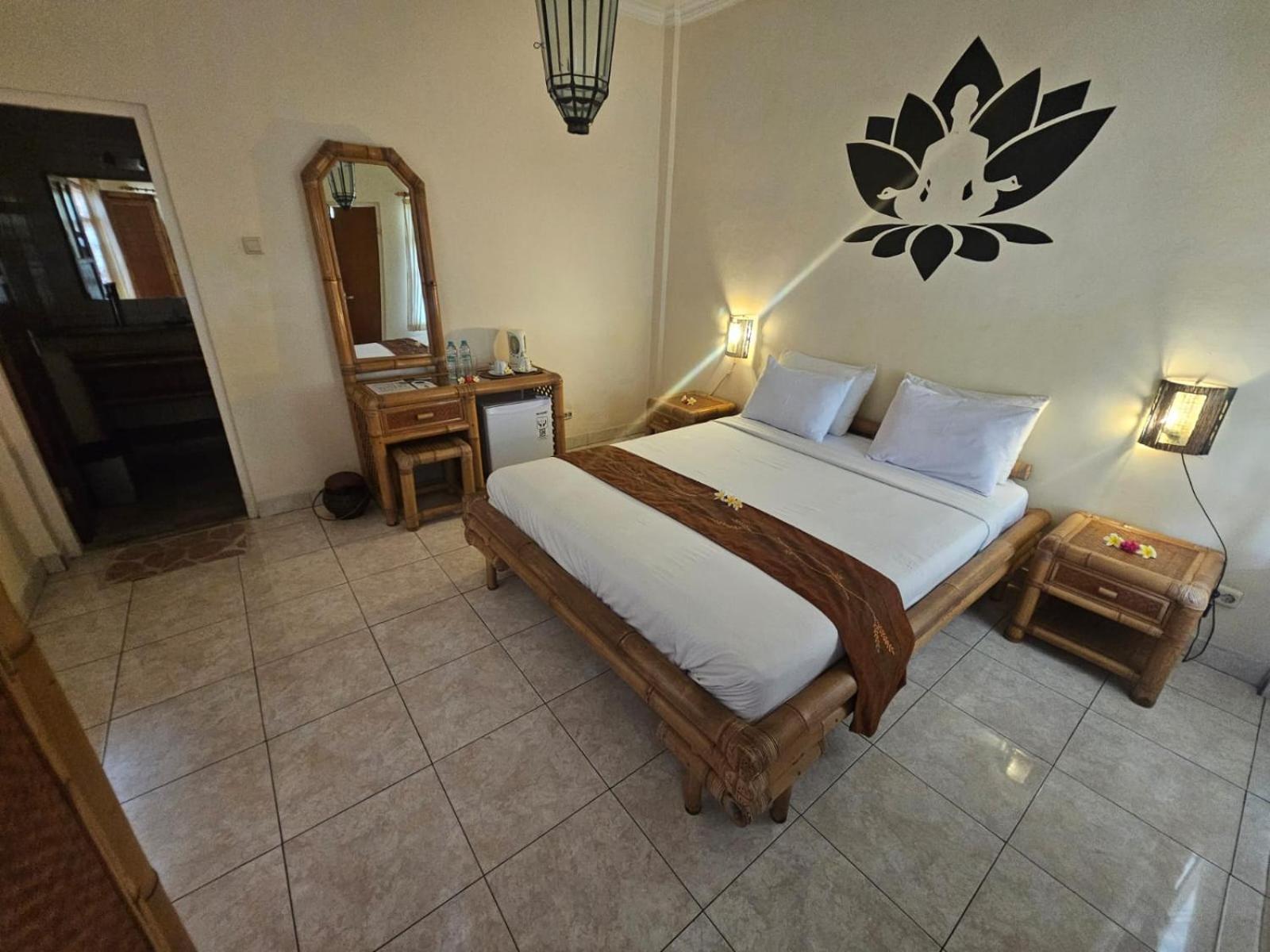 Hotel Chonos Ловіна Екстер'єр фото